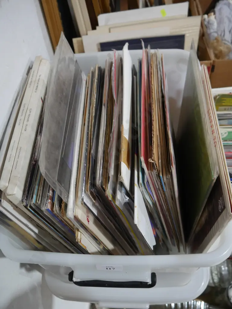 Assorted Cliff Richard records Image 1++