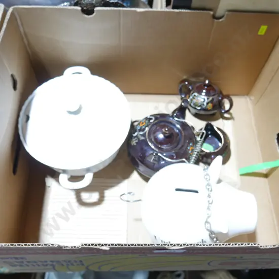 Tea service, piggy bank etc