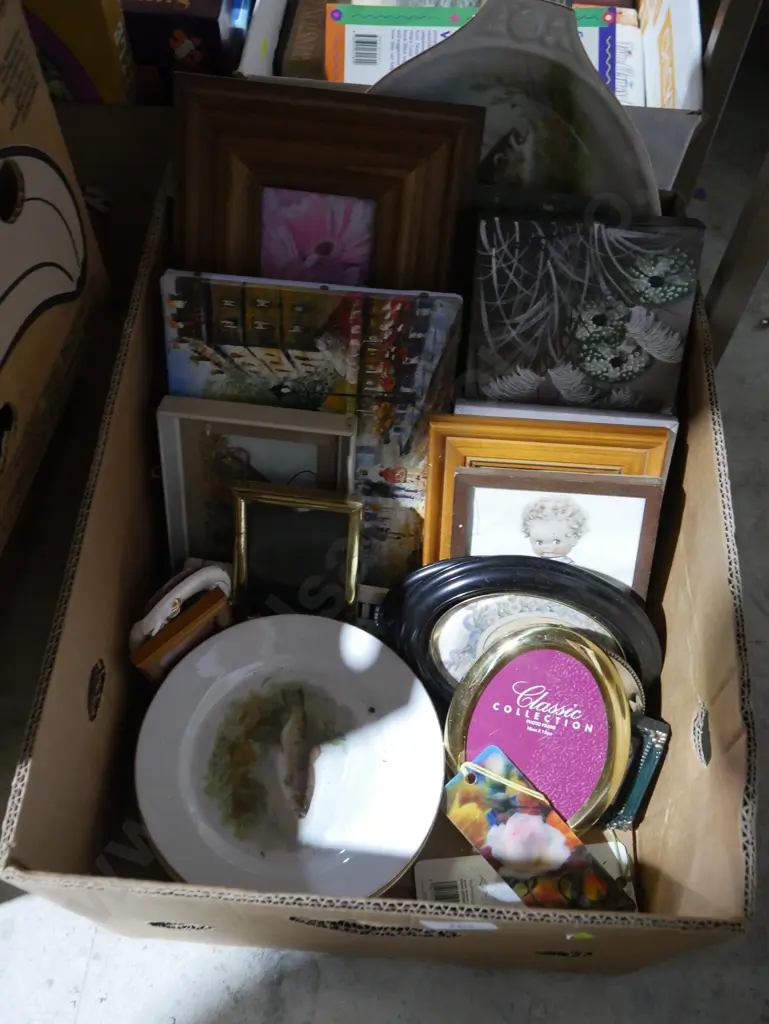 Picture frames, artworks etc Image 1++