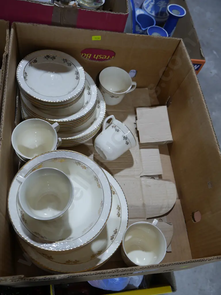 Gold rimmed dinner set Image 1++