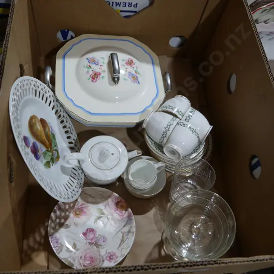 Assorted china and glassware