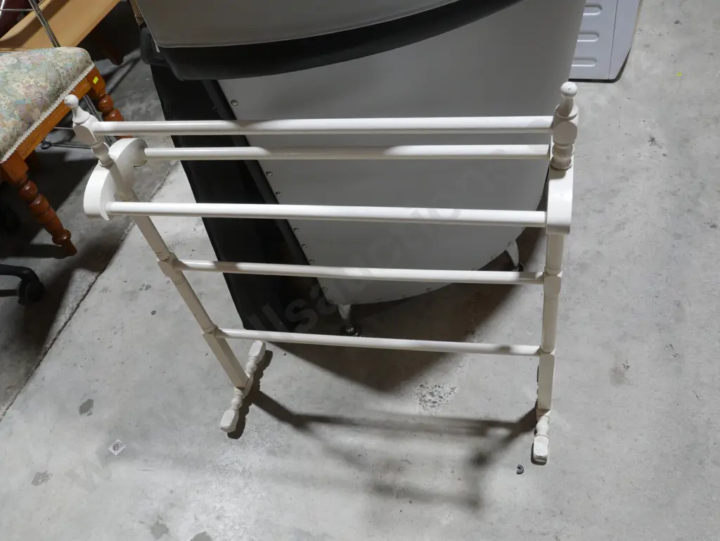 Towel rack Image 1++