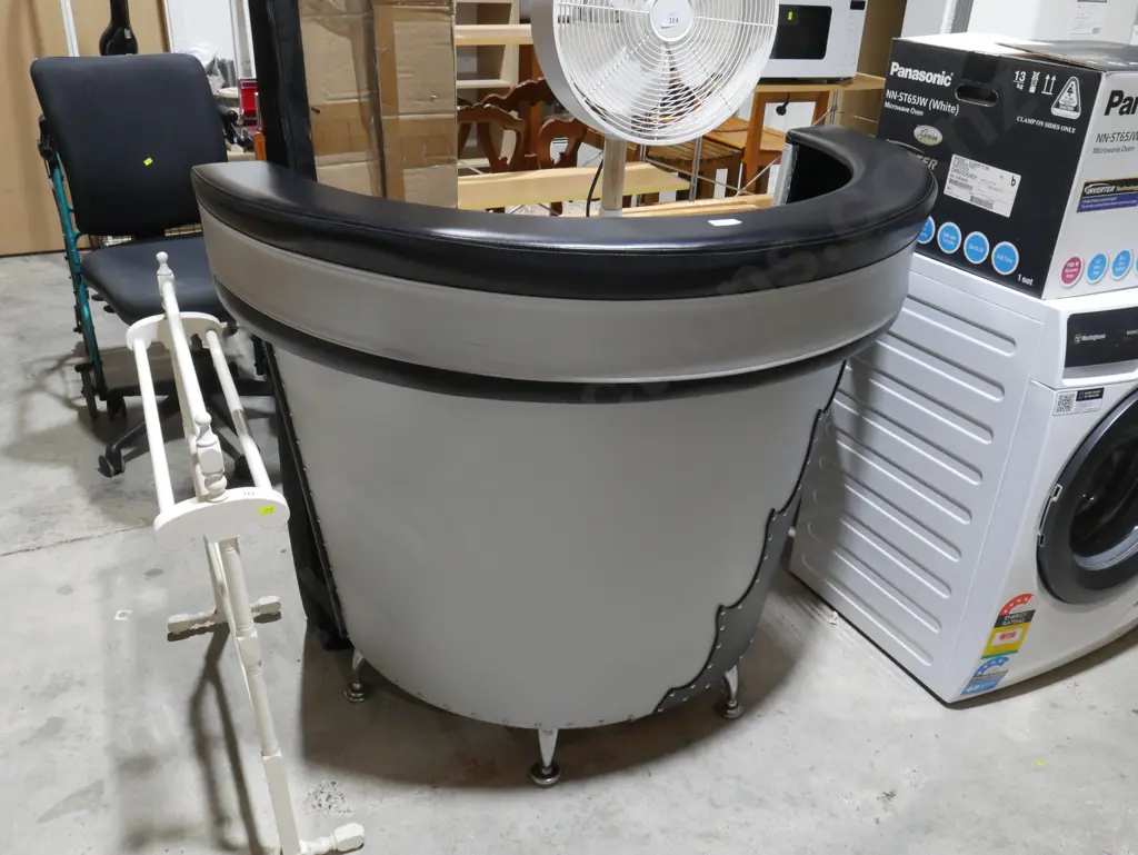 Reception desk Image 1++