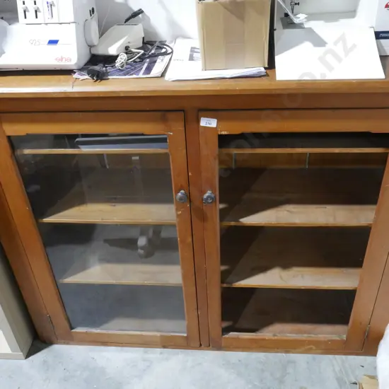 Display cabinet