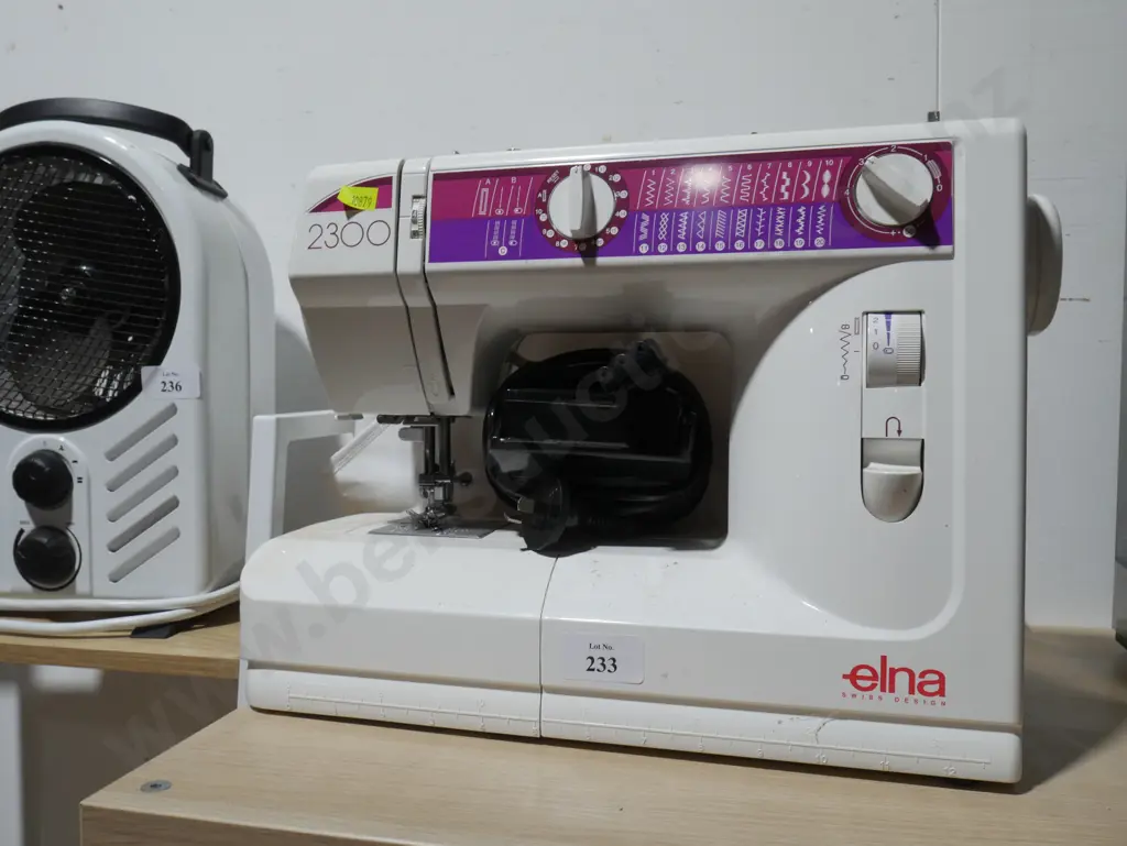 Elna sewing machine Image 1++