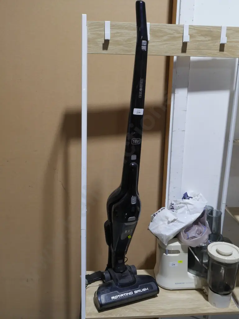 Craig and Russell vacuum cleaner Image 1++