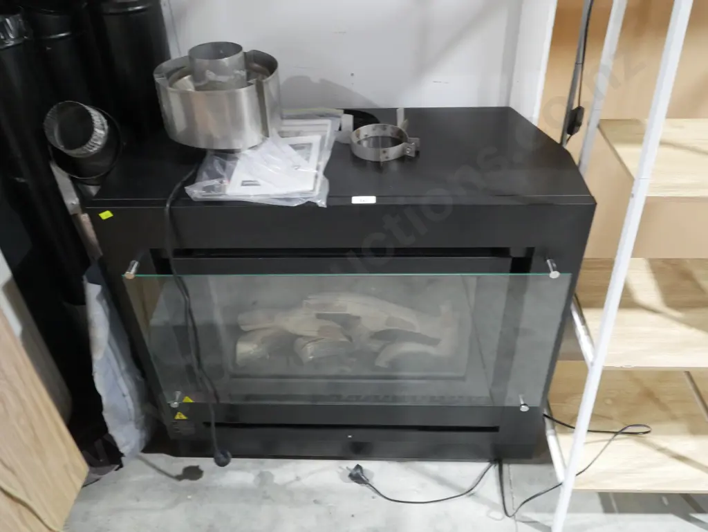 Rinnai freestanding gas fire Image 1++