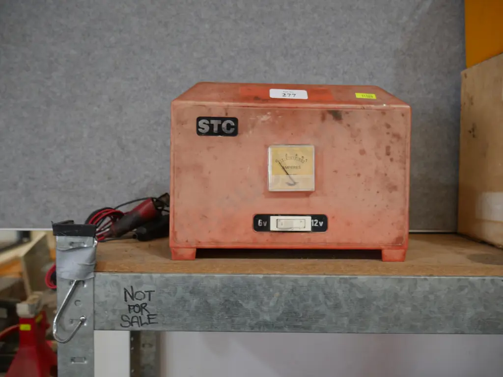 Battery charger Image 1++