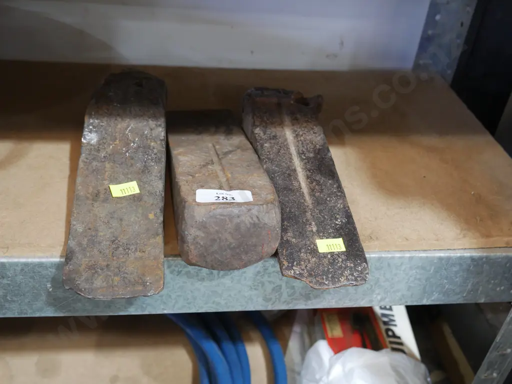 Log splitting wedges Image 1++