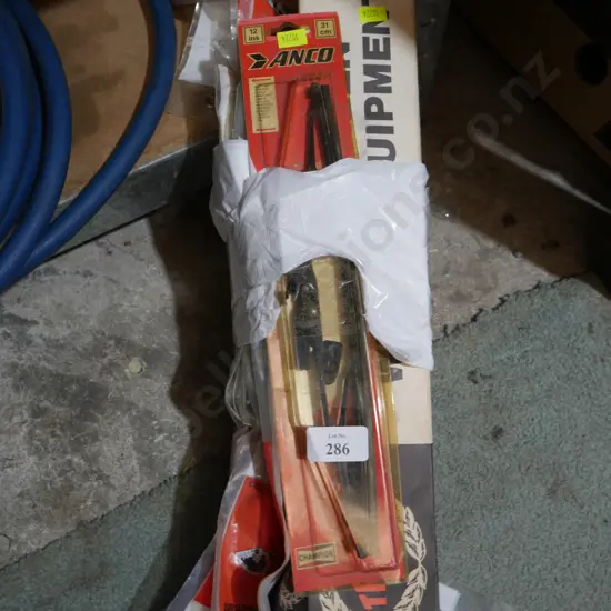 Assorted window wiper blades