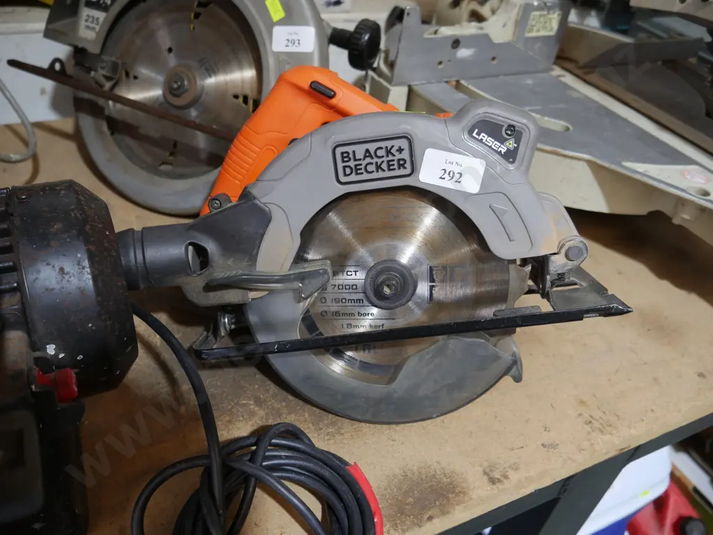 Black & Decker circular saw Image 1++