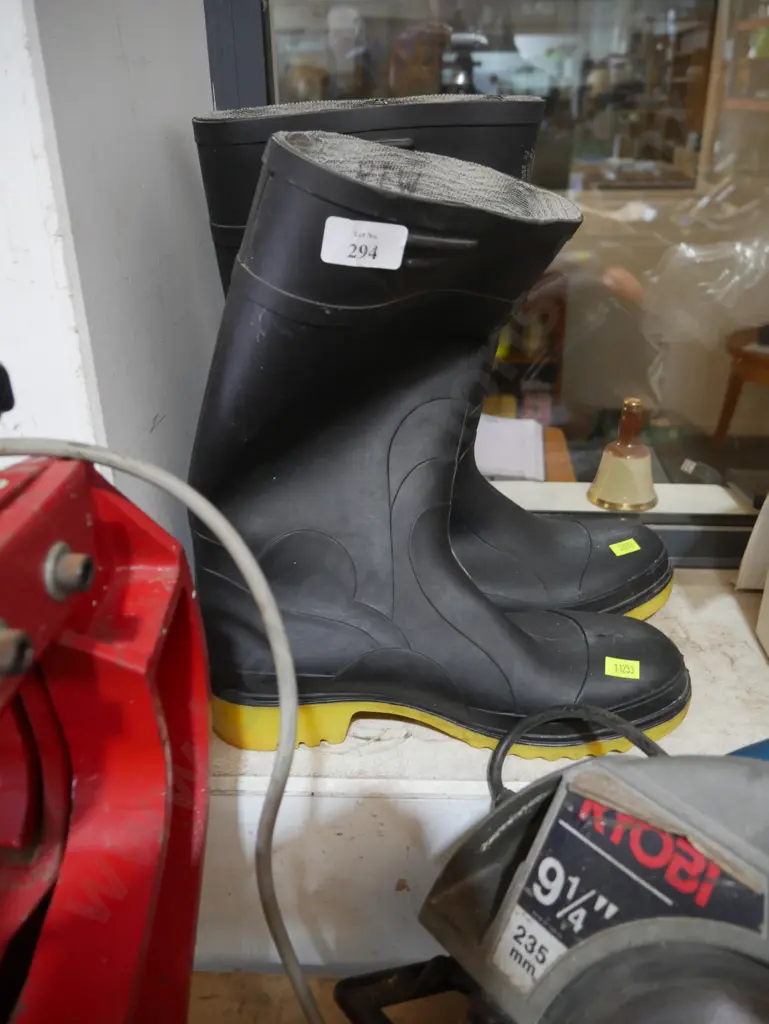 Steelcap gumboots size 9 Image 1++