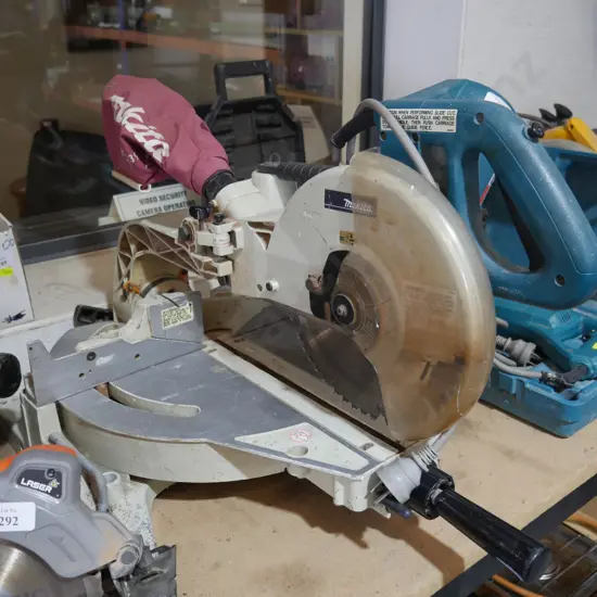 Makita compound saw
