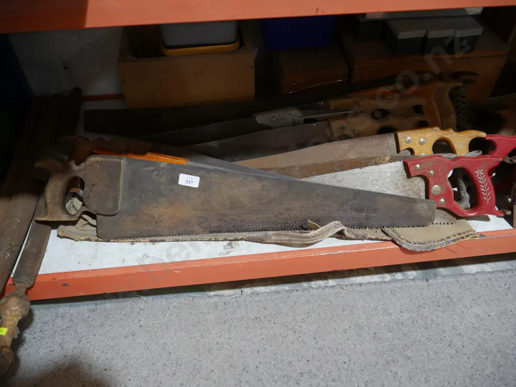 Assorted hand saws Image 1++