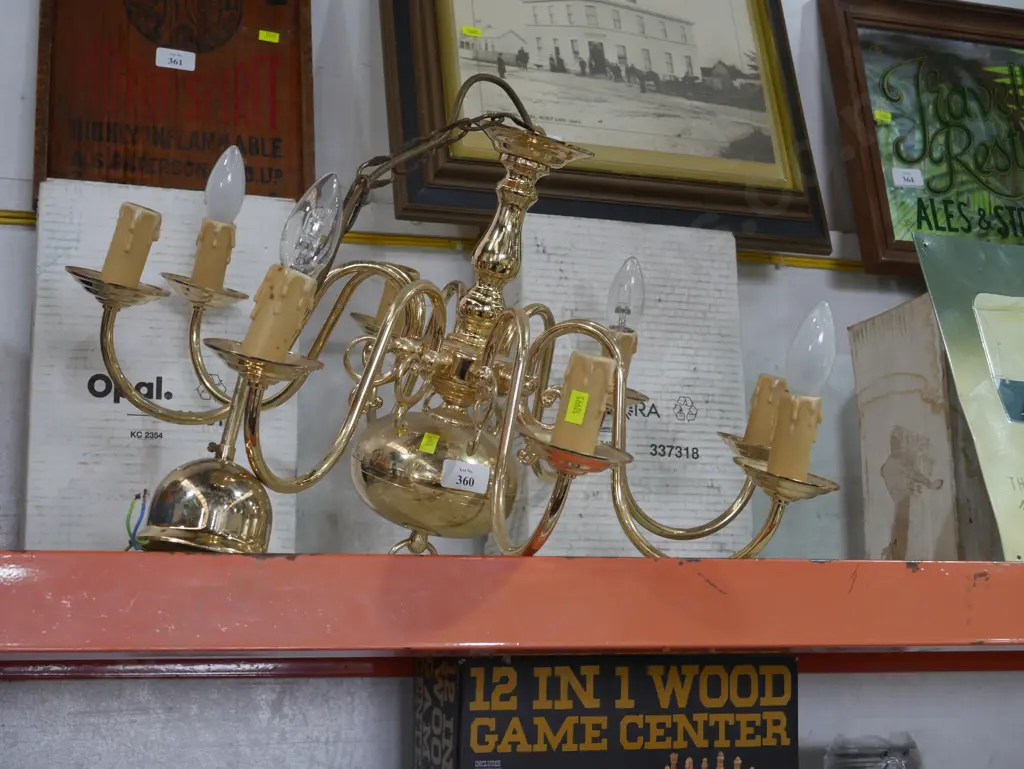 Light fitting Image 1++