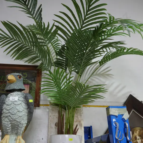 Artificial palm plant