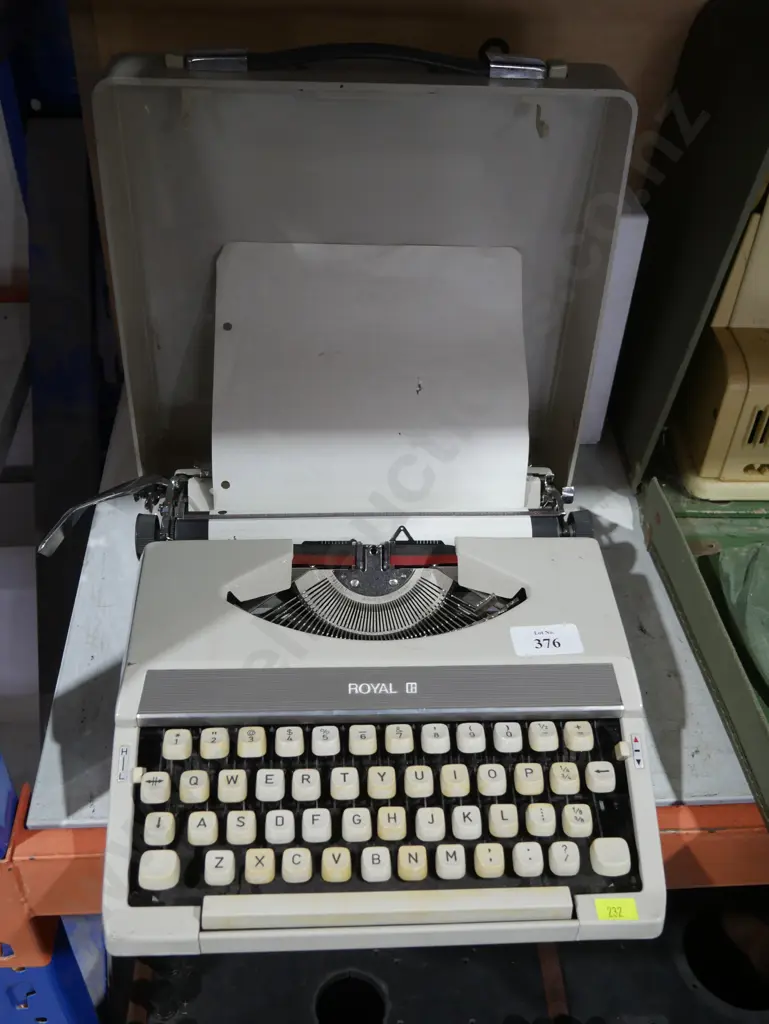 Typewriter Image 1++