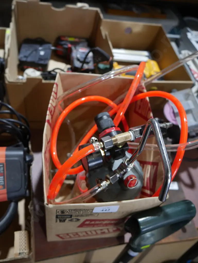 Paint spray kit Image 1++