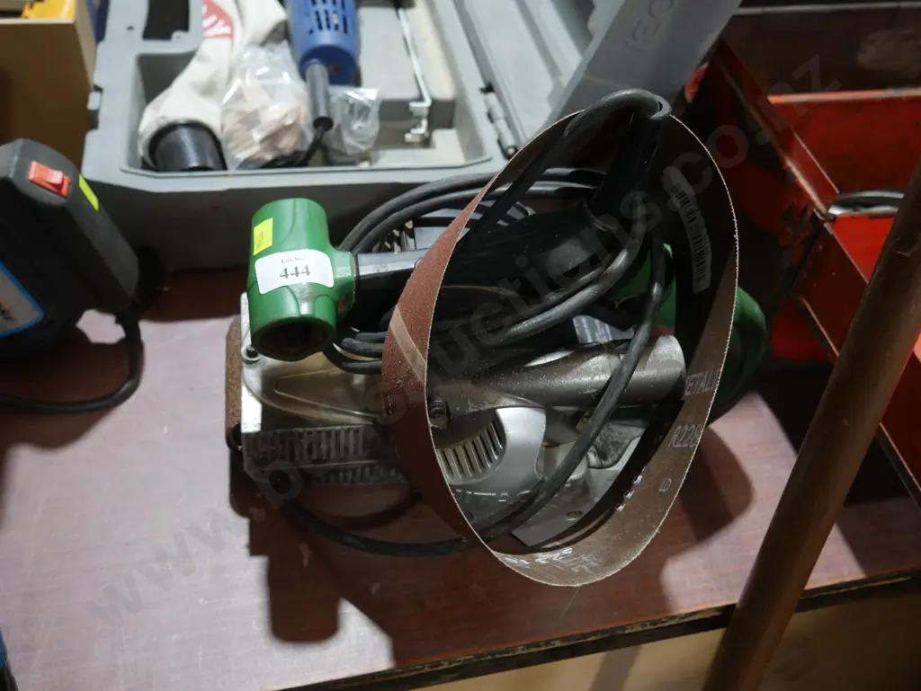 Hitachi belt sander Image 1++