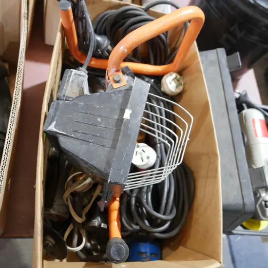 Assorted workshop sundries