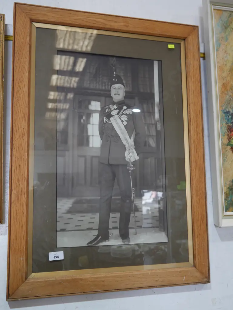 Photo gentleman in uniform Image 1++