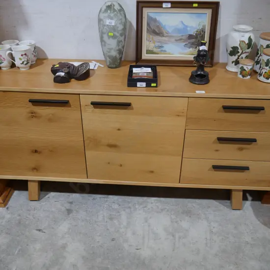 Sideboard