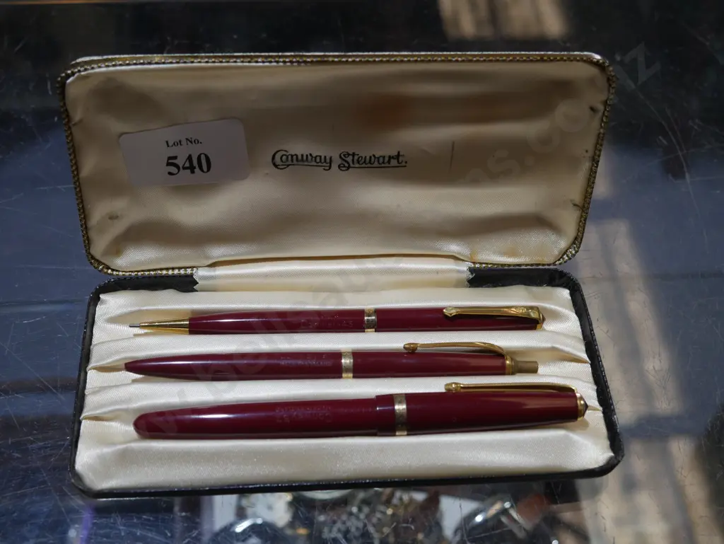 Set of pens Image 1++