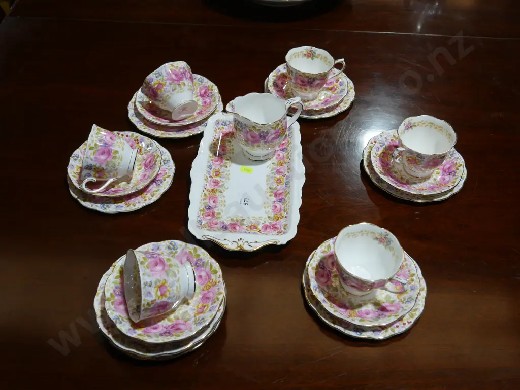 Royal Albert Serena tea set Image 1++