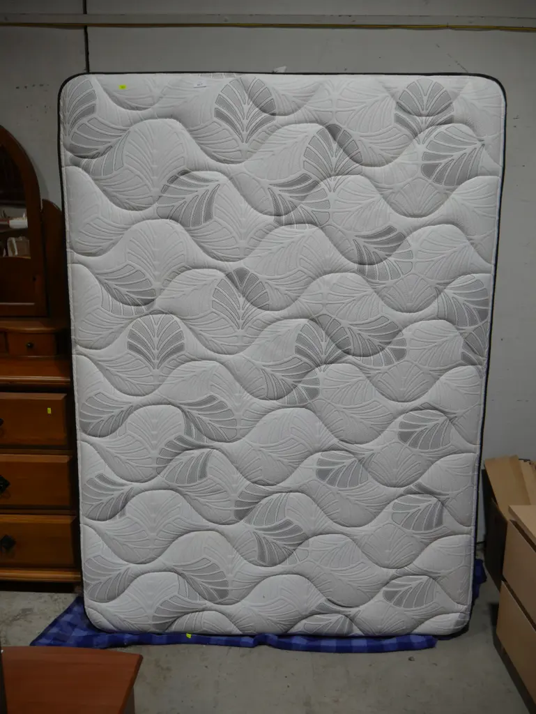 Double bed Image 1++