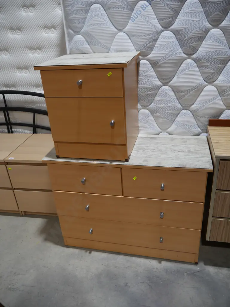 Chest of drawers and bedside unit Image 1++