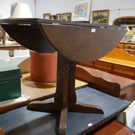 Dropside dining table