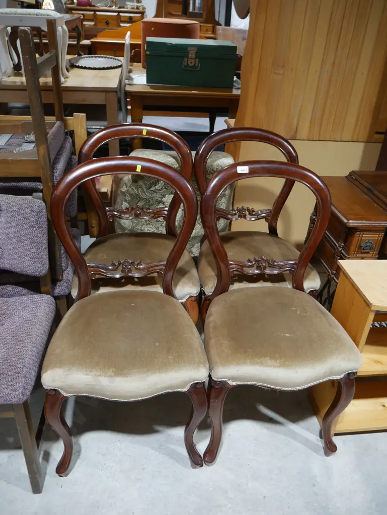 Set of 4 dining chairs Image 1++