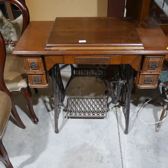 Singer sewing machine and table