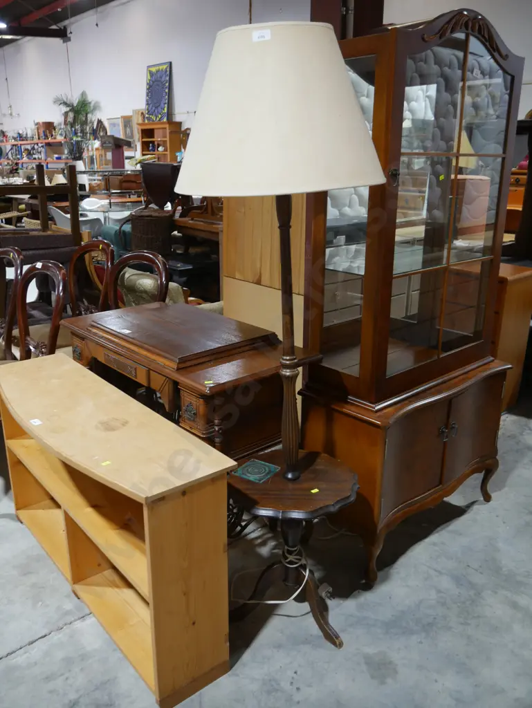 Floor lamp Image 1++