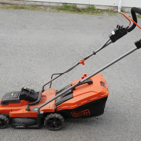 Black & Decker electric mower