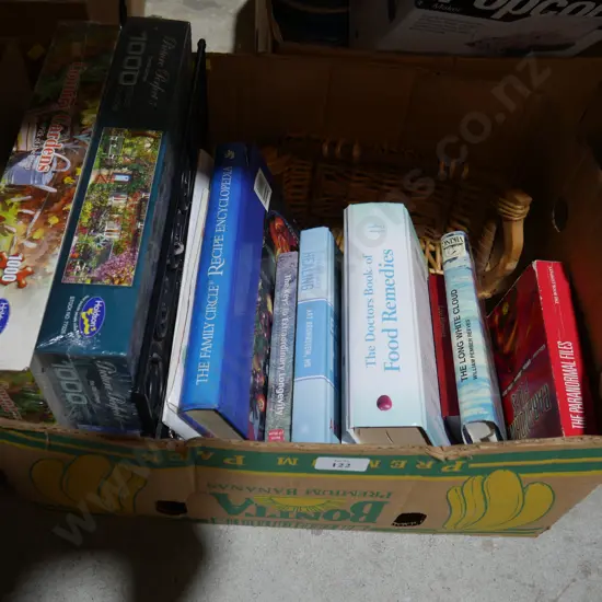 Jigsaws, books etc