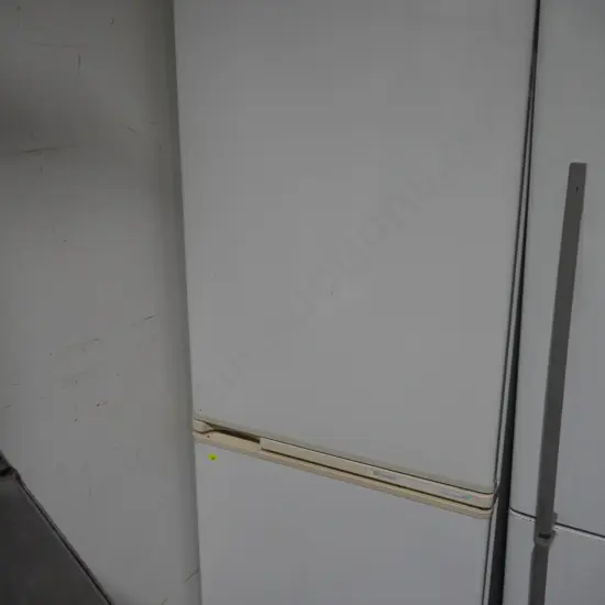 Frigidaire fridge freezer