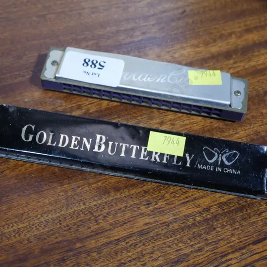 2 harmonicas