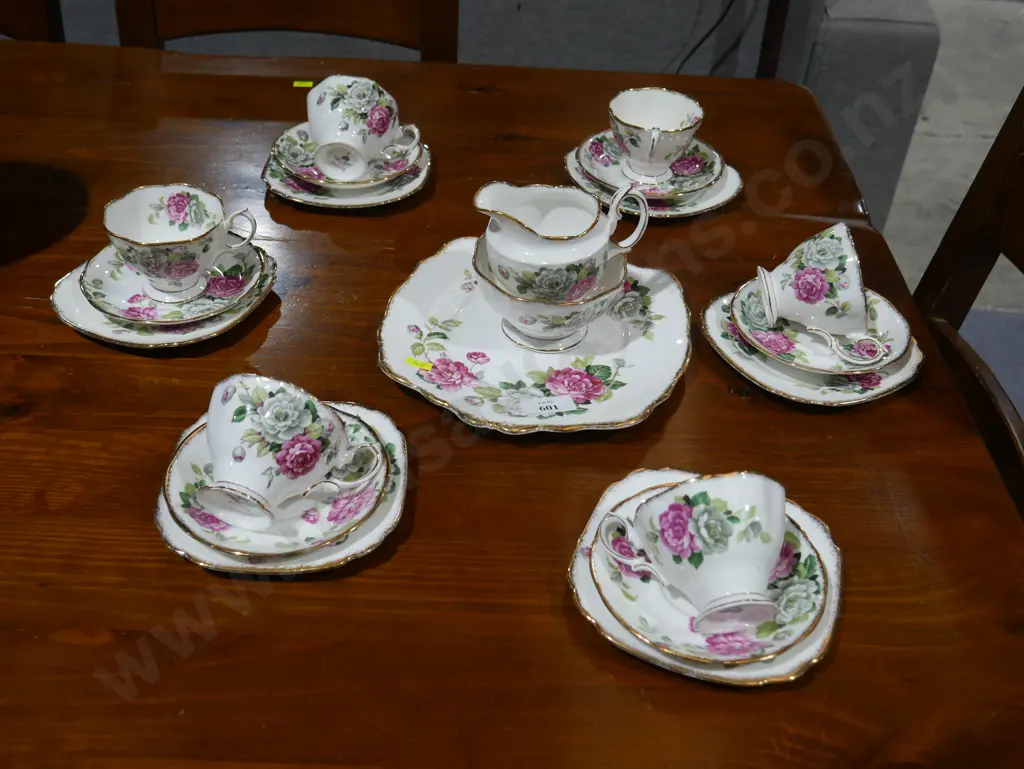 Royal Albert tea set Image 1++