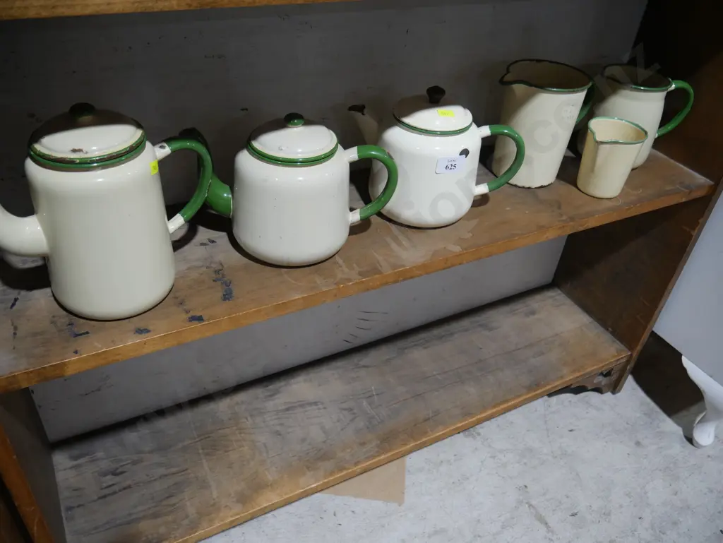 Enamel teapots etc Image 1++