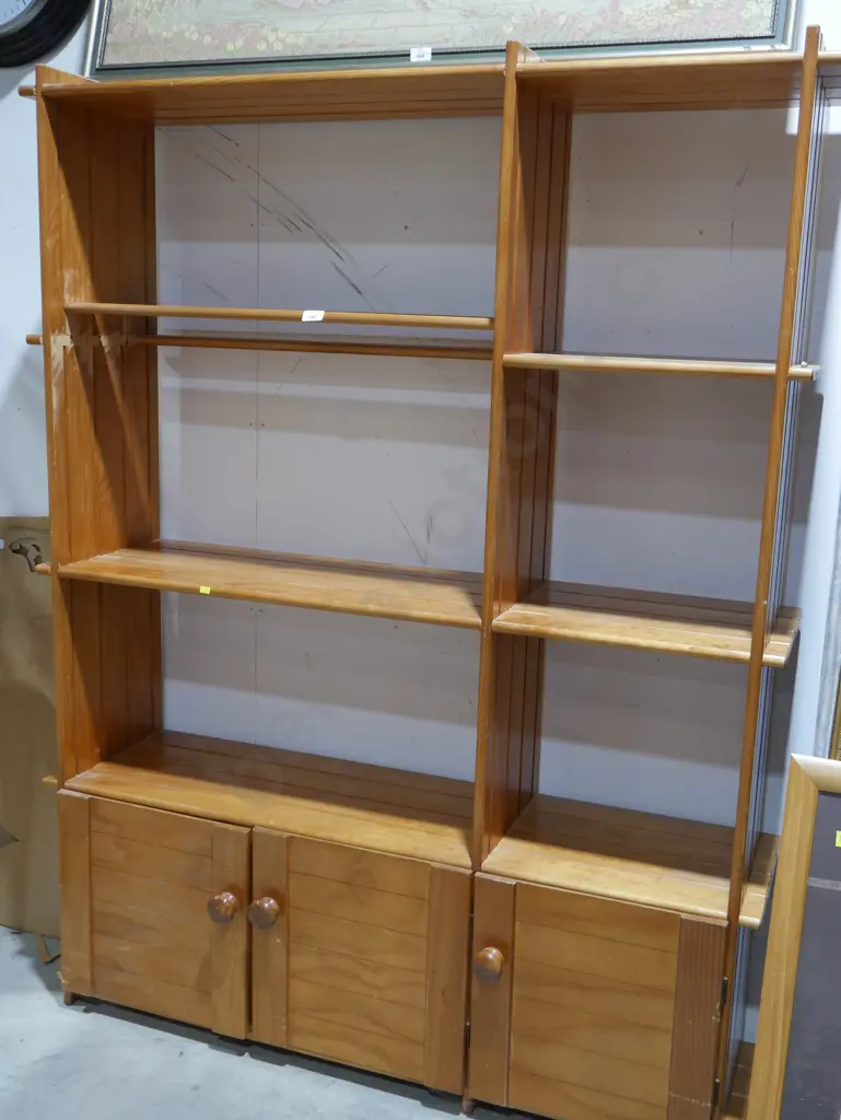 Display shelves Image 1++