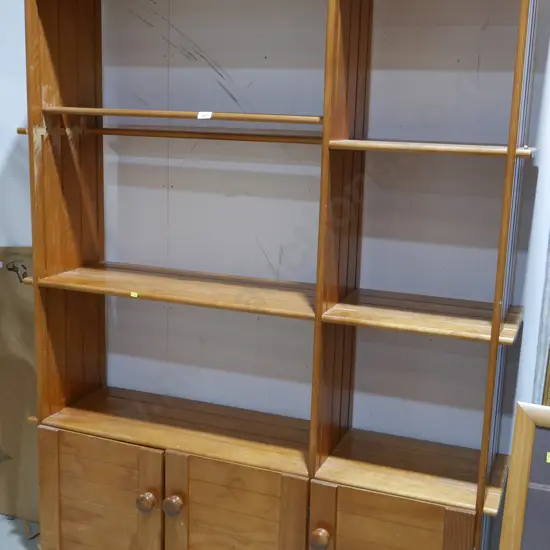 Display shelves