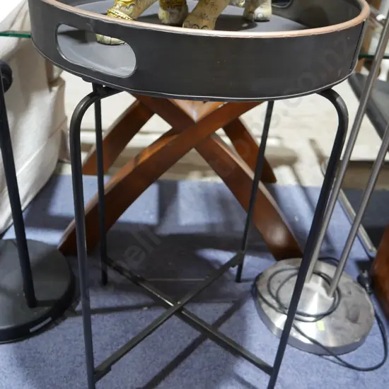 Metal table removable top