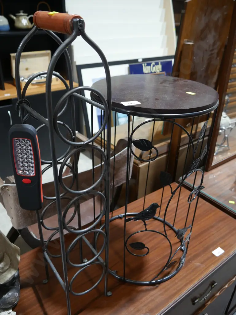 2 metal stands Image 1++