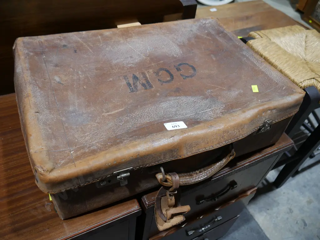 Leather briefcase Image 1++