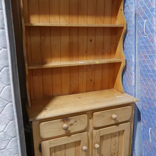Wall cabinet