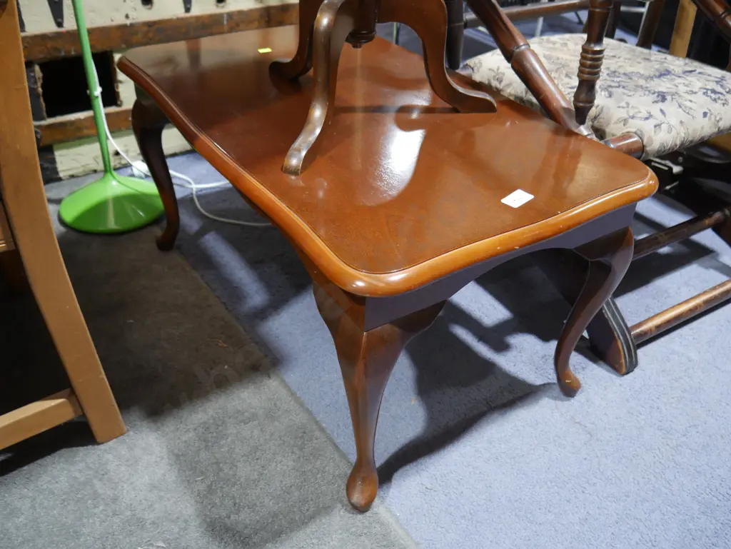 Coffee table Image 1++