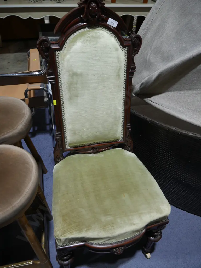 Carved chair Image 1++