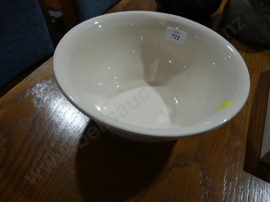 Crown lynn bowl Image 1++