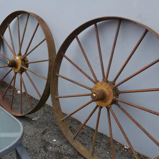 2 wagon wheels